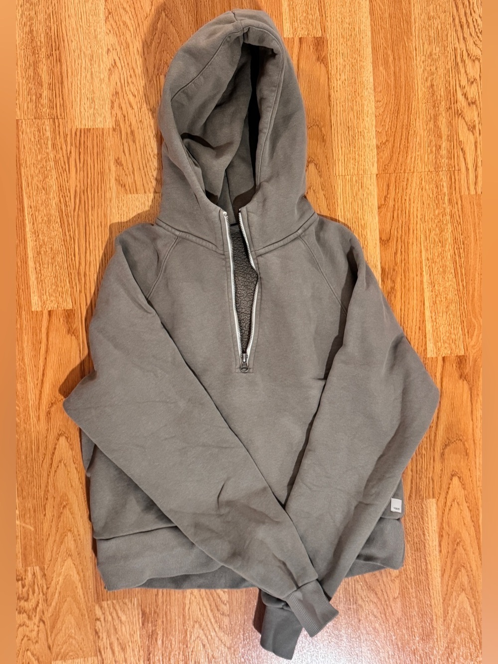 Vuori Women's Green/Gray Zip-Up Hooded Pullover